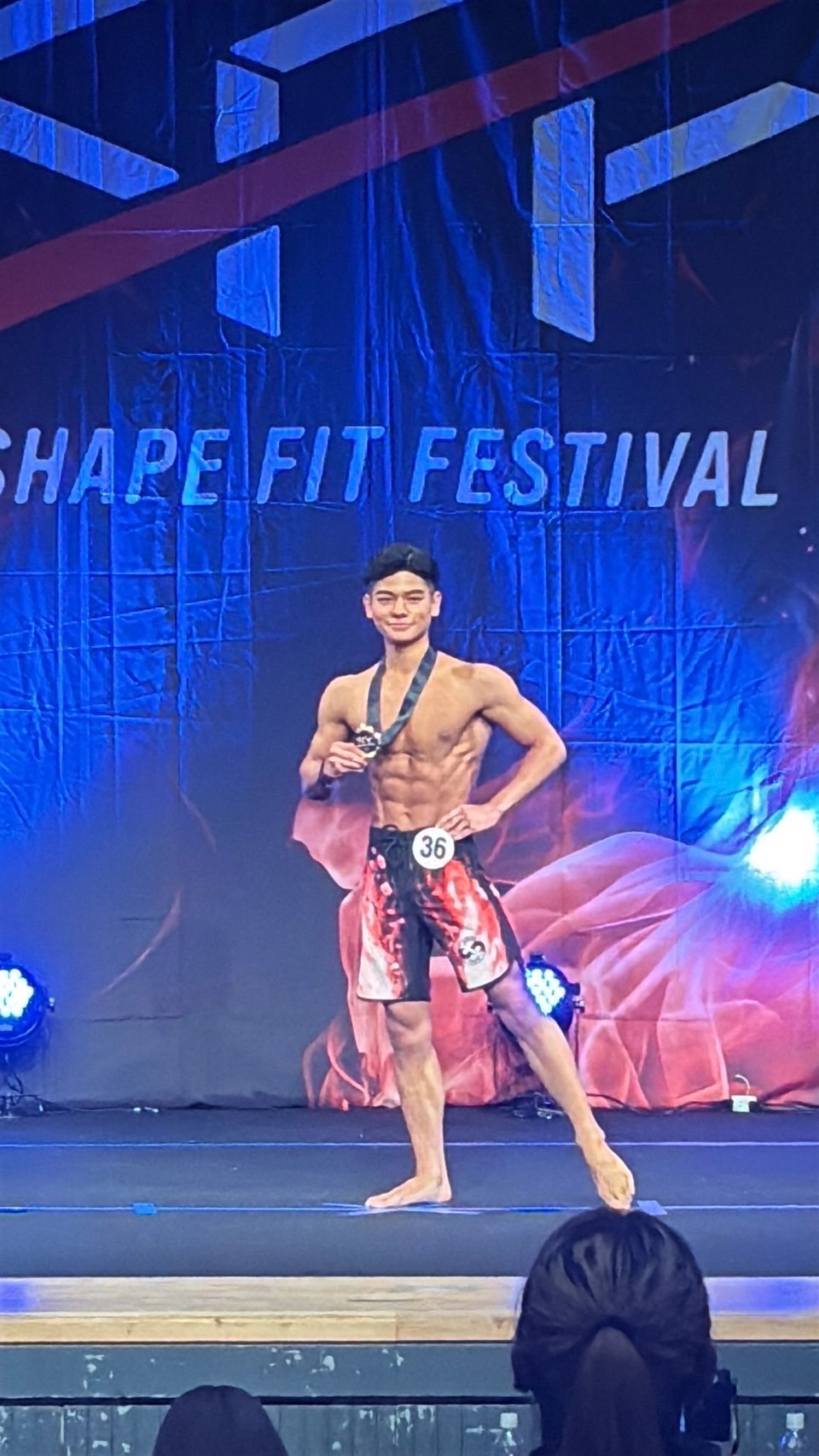 國吉インストラクター　フィジーク大会優勝！